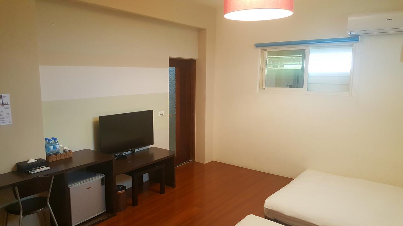 Outdoor Sports Guest House Hualien City Exterior photo